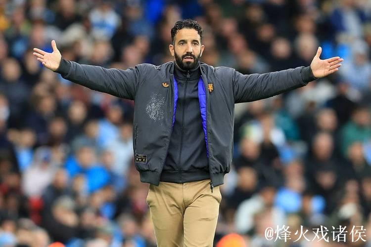 曼联风波再起！阿莫林质疑青训能力，外租球员晒图反击